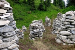 Stoanerne-Frauen-und-Manderlait-2012-Kunst-in-der-Landschaft-O-23-m-Schmittenhoehe-Zell-am-See-A-